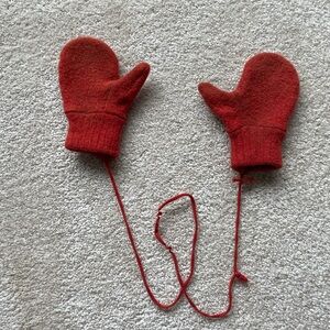 Disana boiled wool mittens kids size 1-3 years old.